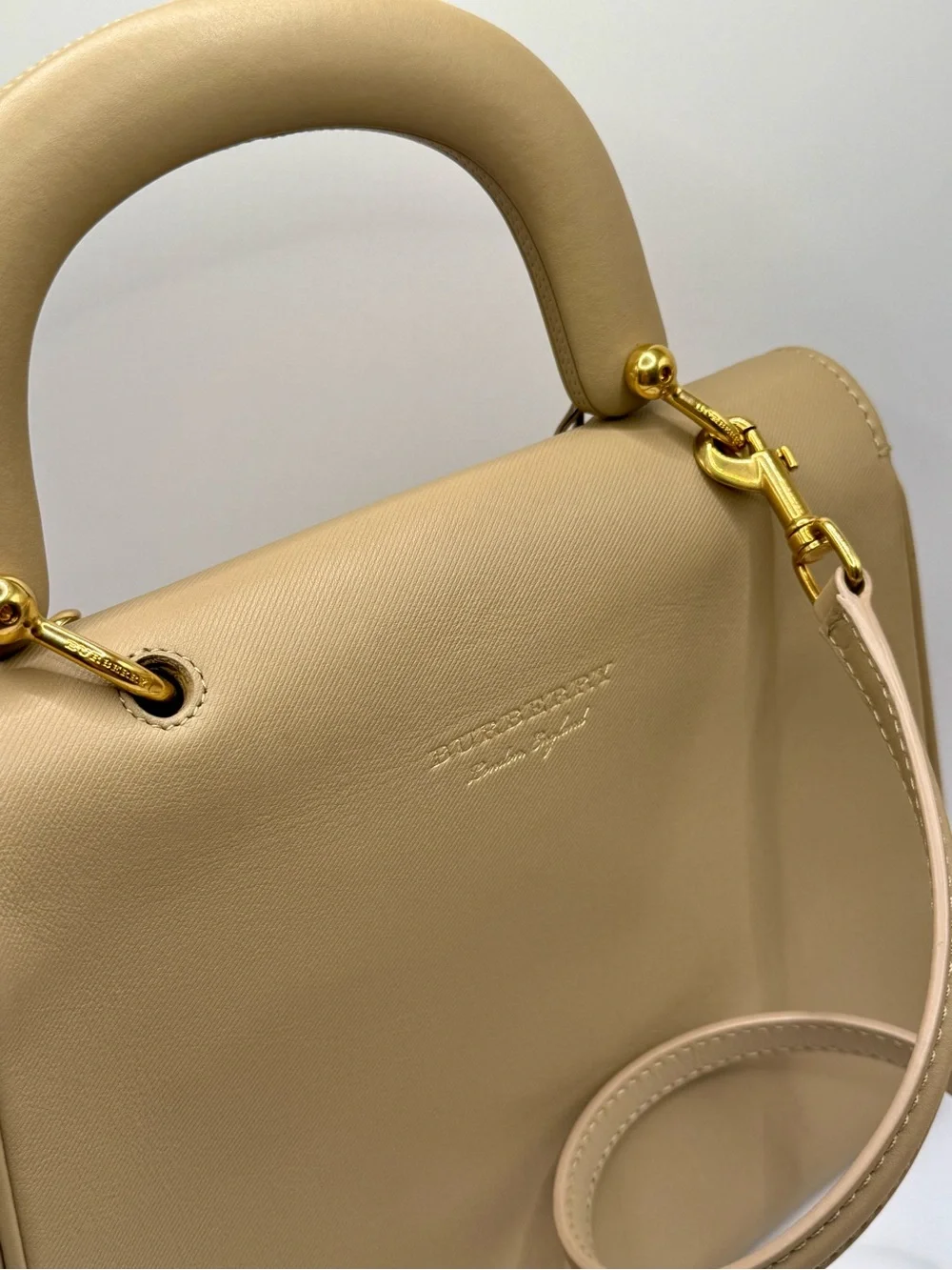 Burberry Medium DK88 Top Handle Bag in Beige Trench Leather Pre-Owned